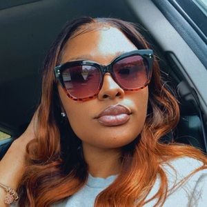 Meet your Posher, Unique